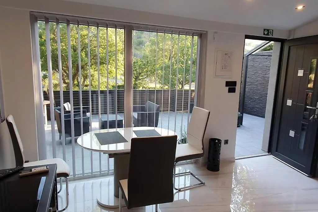 Villa Beautiful House With Large Terrace And Jacuzzi Bakarac Ferienhaus