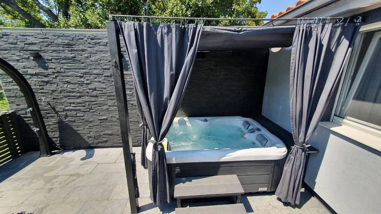 Villa Beautiful House With Large Terrace And Jacuzzi Bakarac